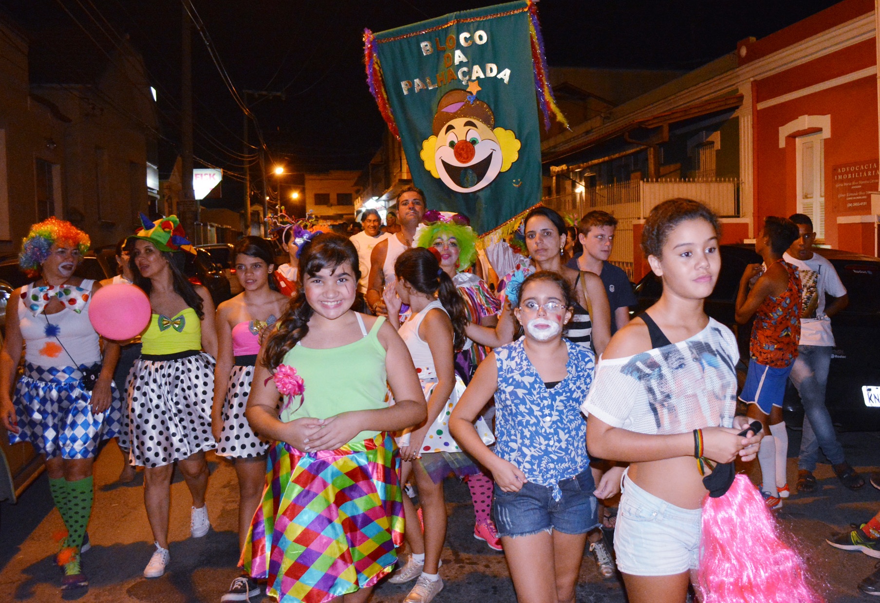 Carnaval Valença 2015 a festa da família valenciana Prefeitura Municipal de Valença u2013 RJ Artesanato Valença Rj ~ Carnaval Valença 2015 a festa da família valenciana Prefeitura Municipal de Valença u2013 RJ